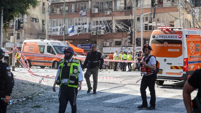 Attaques de missiles iraniens: un hôpital du sud d'Israël annonce avoir été touché Attaques de missiles iraniens: un hôpital du sud d'Israël annonce avoir été touché