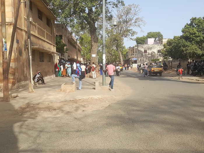 Arrestations d'une quinzaine d'élèves au lycée Jules Sagna de Thiès: leurs Camarades boycottent la suite des compositions et paralysent les cours... Arrestations d'une quinzaine d'élèves au lycée Jules Sagna de Thiès: leurs Camarades boycottent la suite des compositions et paralysent les cours...