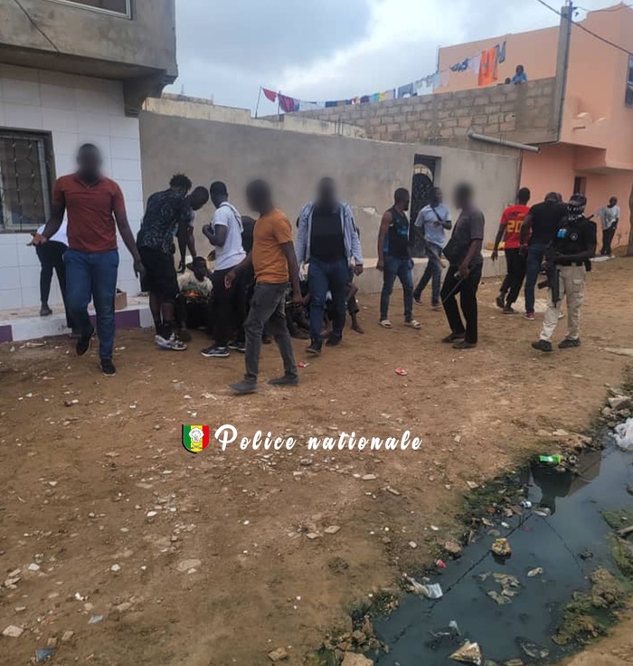 Brigade régionale des Stupéfiants de Dakar : 15 individus interpellés entre Bambilor et Jaxaay pour trafic de drogue Brigade régionale des Stupéfiants de Dakar : 15 individus interpellés entre Bambilor et Jaxaay pour trafic de drogue