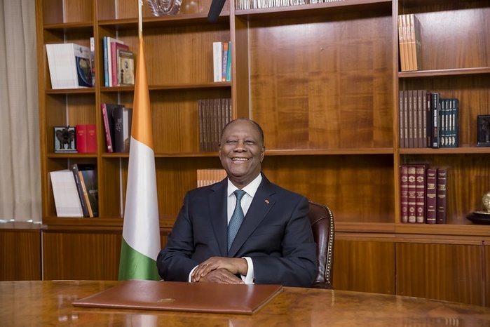 Alassane Ouattara continue d’entretenir le suspens sur sa candidature à la présidentielle en Côte d’Ivoire Alassane Ouattara continue d’entretenir le suspens sur sa candidature à la présidentielle en Côte d’Ivoire