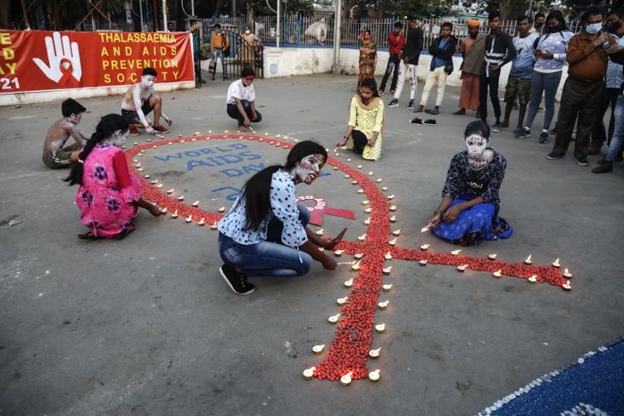 Sida : faute de fonds américains, le monde risque de retourner plus de 20 ans en arrière Sida : faute de fonds américains, le monde risque de retourner plus de 20 ans en arrière