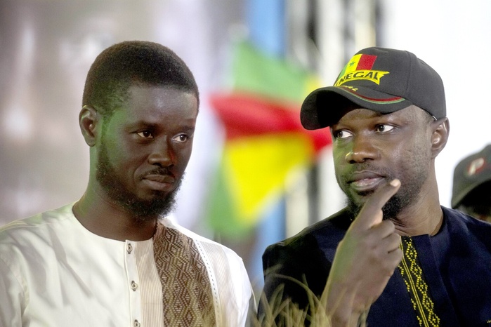 Sortie Ousmane Sonko : « Bassirou Diomaye Faye n’a plus le choix : il doit démettre son Premier ministre ou se démettre lui-même » (Madiambal Diagne) Sortie Ousmane Sonko : « Bassirou Diomaye Faye n’a plus le choix : il doit démettre son Premier ministre ou se démettre lui-même » (Madiambal Diagne)