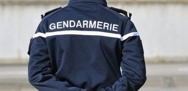 Dakar : Faux gendarme, vraies arnaques — M. Badiane tombe après plus de 25 plaintes et avoir semé la terreur dans les rues de la capitale Dakar : Faux gendarme, vraies arnaques — M. Badiane tombe après plus de 25 plaintes et avoir semé la terreur dans les rues de la capitale