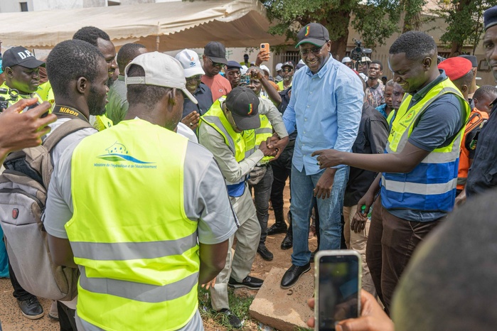 Lutte contre les inondations : Le ministre Cheikh Tidiane Dièye lance les opérations de mobilisation communautaire Lutte contre les inondations : Le ministre Cheikh Tidiane Dièye lance les opérations de mobilisation communautaire