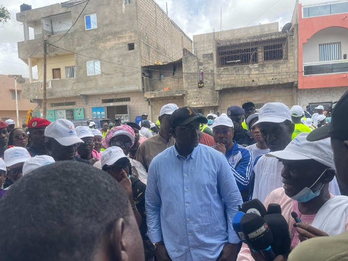 Lutte contre les inondations : Le ministre Cheikh Tidiane Dièye lance les opérations de mobilisation communautaire Lutte contre les inondations : Le ministre Cheikh Tidiane Dièye lance les opérations de mobilisation communautaire