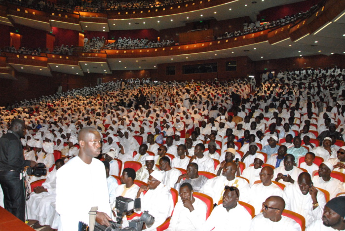 Les images de la conférence religieuse du Daara Seydina Limamou Lahi (PS) de la cellule de Dakar, le dimanche 7 février 2016 au Grand Théâtre