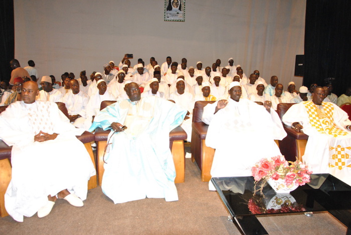 Les images de la conférence religieuse du Daara Seydina Limamou Lahi (PS) de la cellule de Dakar, le dimanche 7 février 2016 au Grand Théâtre Les images de la conférence religieuse du Daara Seydina Limamou Lahi (PS) de la cellule de Dakar, le dimanche 7 février 2016 au Grand Théâtre