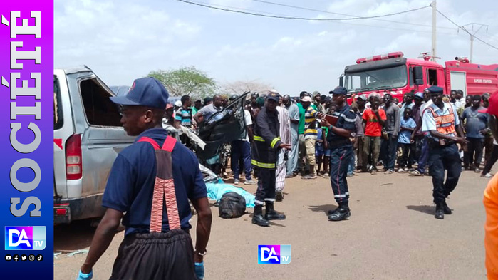 Accident mortel à Kaolack : Un véhicule "Cheikhou Chérif" se renverse, un mort et plusieurs blessés Accident mortel à Kaolack : Un véhicule "Cheikhou Chérif" se renverse, un mort et plusieurs blessés