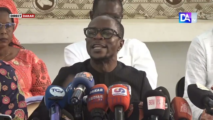 France : « La véritable répression menée par le pouvoir se manifeste par son désir de dompter la presse »(Abdou Mbow) France : « La véritable répression menée par le pouvoir se manifeste par son désir de dompter la presse »(Abdou Mbow)