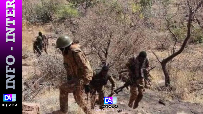 Burkina: libération de deux autres journalistes réquisitionnés de force dans la lutte antijihadiste Burkina: libération de deux autres journalistes réquisitionnés de force dans la lutte antijihadiste