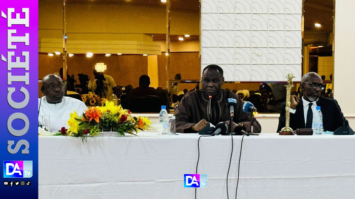 Passation de pouvoirs à l’Ordre des Avocats : Le ministre de la Justice assure le nouveau président de son soutien Passation de pouvoirs à l’Ordre des Avocats : Le ministre de la Justice assure le nouveau président de son soutien