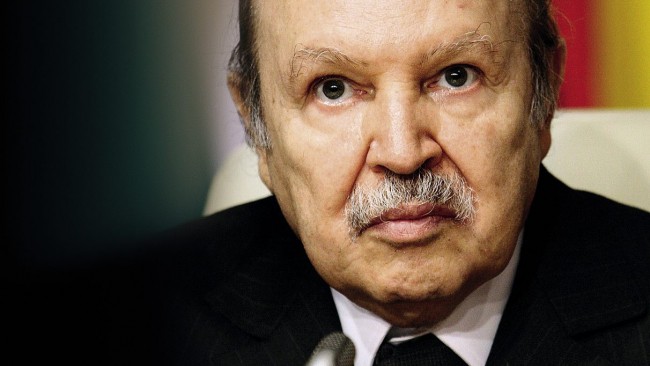 Algérie: Bouteflika réaffirme son soutien à l'autodétermination du Sahara occidental