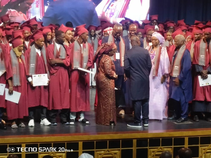 Célébration de l’excellence et lancement du centenaire du Lycée Lamine Guèye : les meilleurs élèves honorés Célébration de l’excellence et lancement du centenaire du Lycée Lamine Guèye : les meilleurs élèves honorés