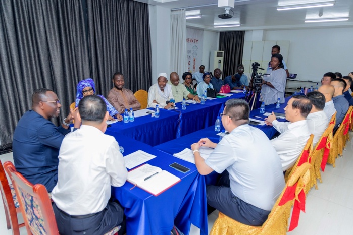 Coopération sino-sénégalaise : échanges amicaux entre la délégation du Shandong et l’Association des anciens étudiants Sénégalais en Chine Coopération sino-sénégalaise : échanges amicaux entre la délégation du Shandong et l’Association des anciens étudiants Sénégalais en Chine