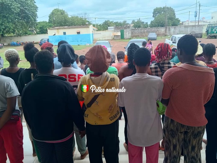 Trafic de migrants à Kédougou : Arrestation d’un homme pour proxénétisme à Kharakhéna Trafic de migrants à Kédougou : Arrestation d’un homme pour proxénétisme à Kharakhéna