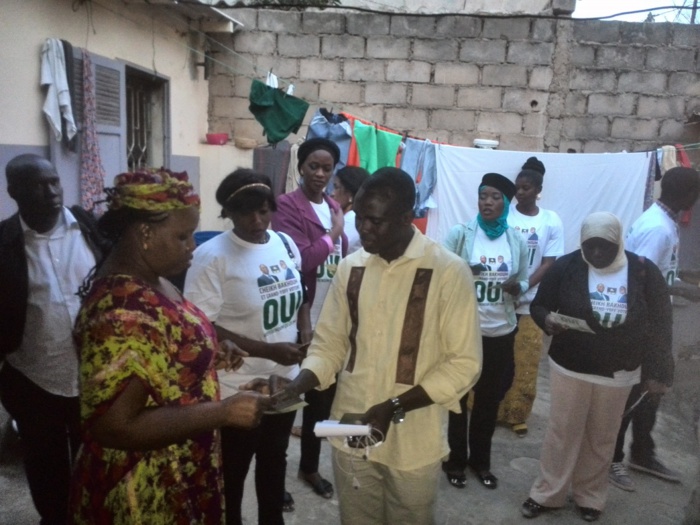 Les jeunes « apéristes » de Grand -Yoff mouillent le maillot pour la victoire du OUI au référendum du 20 mars 2016 Les jeunes « apéristes » de Grand -Yoff mouillent le maillot pour la victoire du OUI au référendum du 20 mars 2016