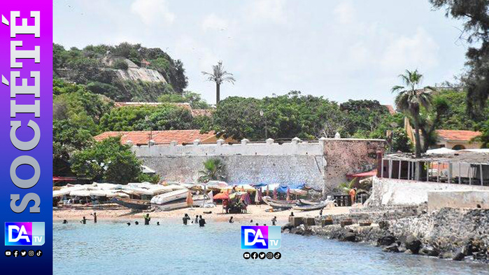 Plage de la Cour de cassation : trois « Homosexuels » surpris en pleins attouchements, la foule tente un lynchage Plage de la Cour de cassation : trois « Homosexuels » surpris en pleins attouchements, la foule tente un lynchage