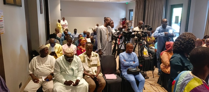 Célébration des 90 ans du président Abdou Diouf : la Fondation Abdou Diouf Sport et Vertu lance les festivités de l’anniversaire de l’ancien chef d’état Célébration des 90 ans du président Abdou Diouf : la Fondation Abdou Diouf Sport et Vertu lance les festivités de l’anniversaire de l’ancien chef d’état