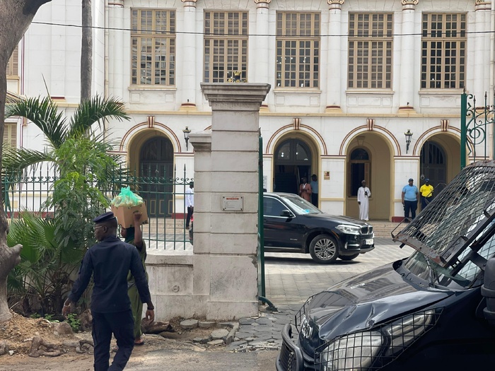 Vote décisif à la mairie de Dakar : forte mobilisation autour de la succession du maire Vote décisif à la mairie de Dakar : forte mobilisation autour de la succession du maire