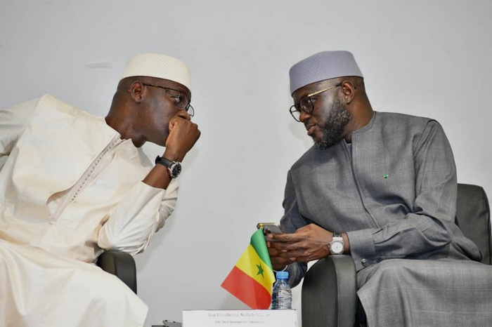 Assemblée nationale – El Malick Ndiaye adresse ses félicitations à Abass Fall, le 166ᵉ député devenu maire de Dakar Assemblée nationale – El Malick Ndiaye adresse ses félicitations à Abass Fall, le 166ᵉ député devenu maire de Dakar