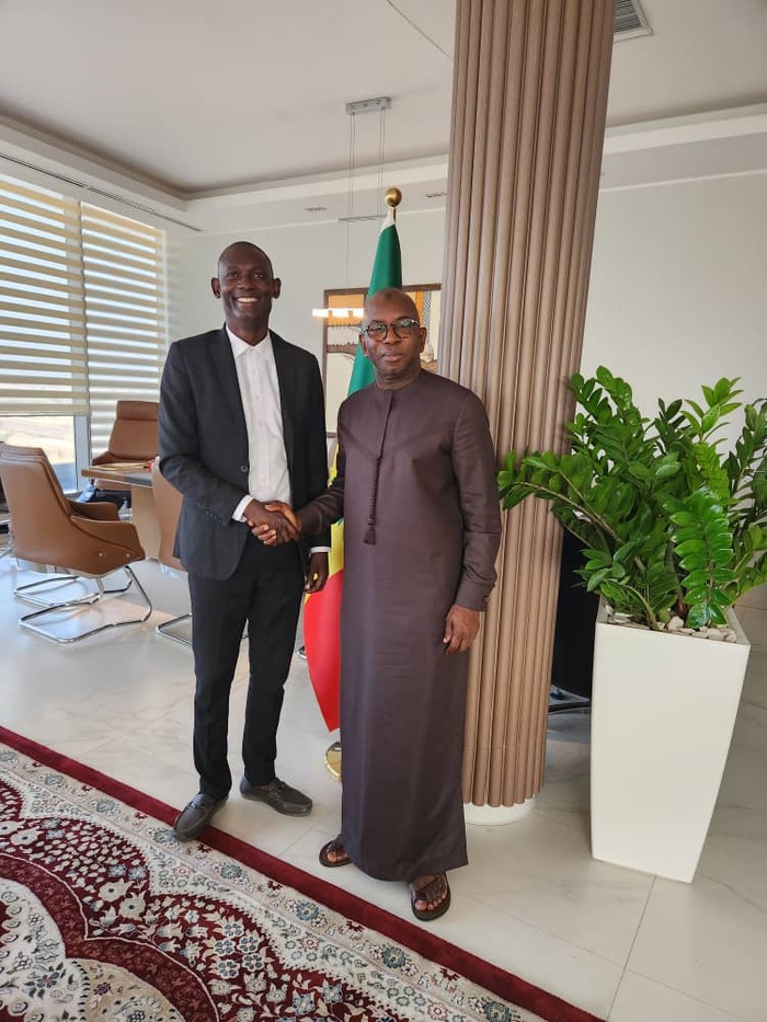 Thiès – annulation de sa nomination aux fonctions d’intendant au lycée ex-CEM Fahu : Mamadou Diène conteste la décision de Guirassy Thiès – annulation de sa nomination aux fonctions d’intendant au lycée ex-CEM Fahu : Mamadou Diène conteste la décision de Guirassy