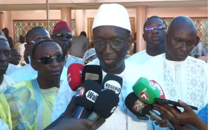 Tivaouane / Amadou Bâ chez le Khalife : "Dans d'autres circonstances, nous parlerons de la situation du pays". Tivaouane / Amadou Bâ chez le Khalife : "Dans d'autres circonstances, nous parlerons de la situation du pays".