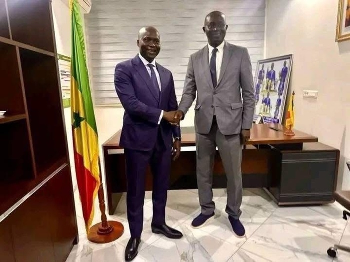 FSF : Me Augustin Senghor passe le témoin à Abdoulaye Fall FSF : Me Augustin Senghor passe le témoin à Abdoulaye Fall
