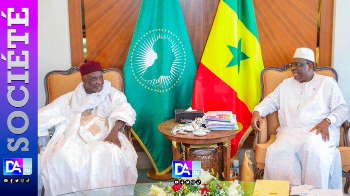 Macky Sall peiné par le rappel à Dieu du khalife de Darou Khoudouss Macky Sall peiné par le rappel à Dieu du khalife de Darou Khoudouss