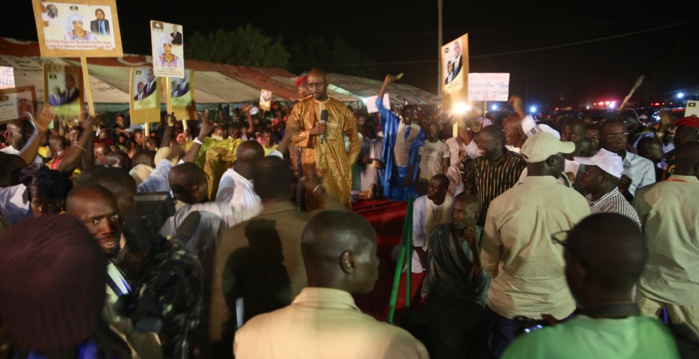Les images du meeting de Macky Sall à M'backé Les images du meeting de Macky Sall à M'backé