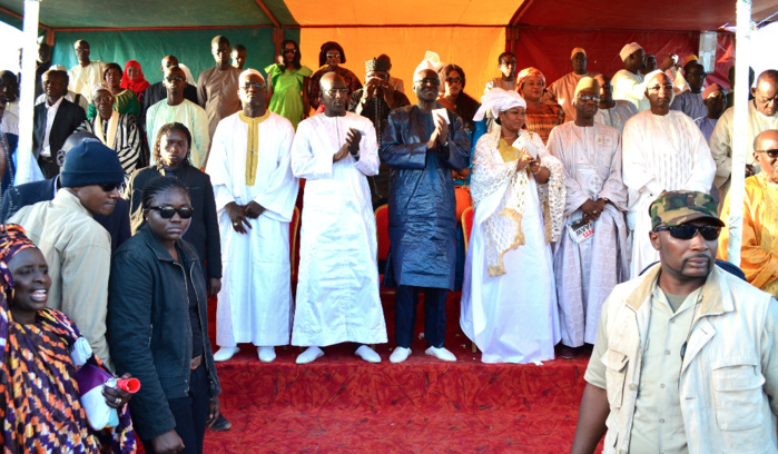 Démonstration de force d'Aboulaye Diouf Sarr : Yoff promet une victoire massive du Oui au référendum Démonstration de force d'Aboulaye Diouf Sarr : Yoff promet une victoire massive du Oui au référendum