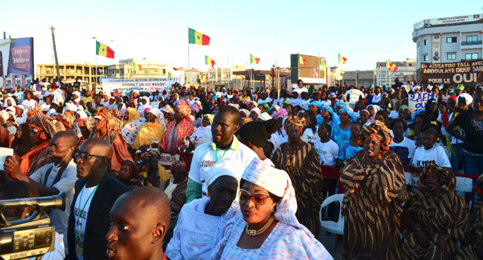 Démonstration de force d'Aboulaye Diouf Sarr : Yoff promet une victoire massive du Oui au référendum Démonstration de force d'Aboulaye Diouf Sarr : Yoff promet une victoire massive du Oui au référendum