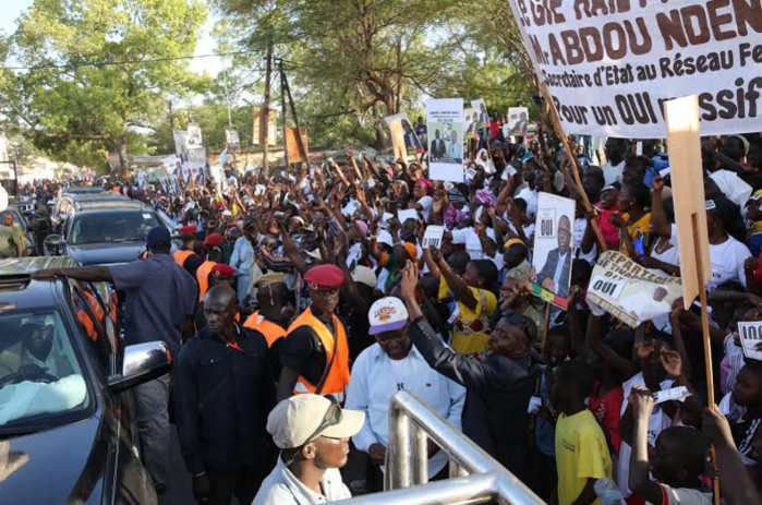 Accueil populaire de Macky Sall à Tivaouane Accueil populaire de Macky Sall à Tivaouane