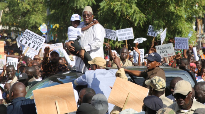 Tournée de Macky Sall à Louga et dans les localités de N'gaye Mékhé, Sagatta et Guéoul Tournée de Macky Sall à Louga et dans les localités de N'gaye Mékhé, Sagatta et Guéoul