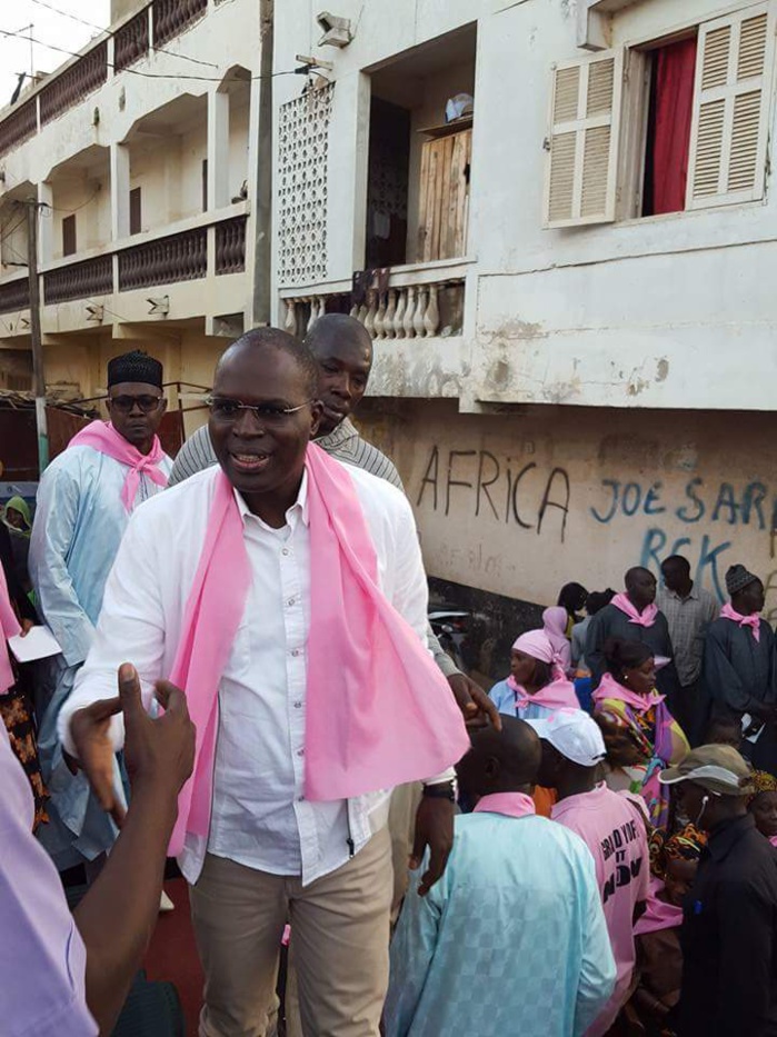 Khalifa Sall en visite aux Sicap Liberté renforce le camp du Non Khalifa Sall en visite aux Sicap Liberté renforce le camp du Non