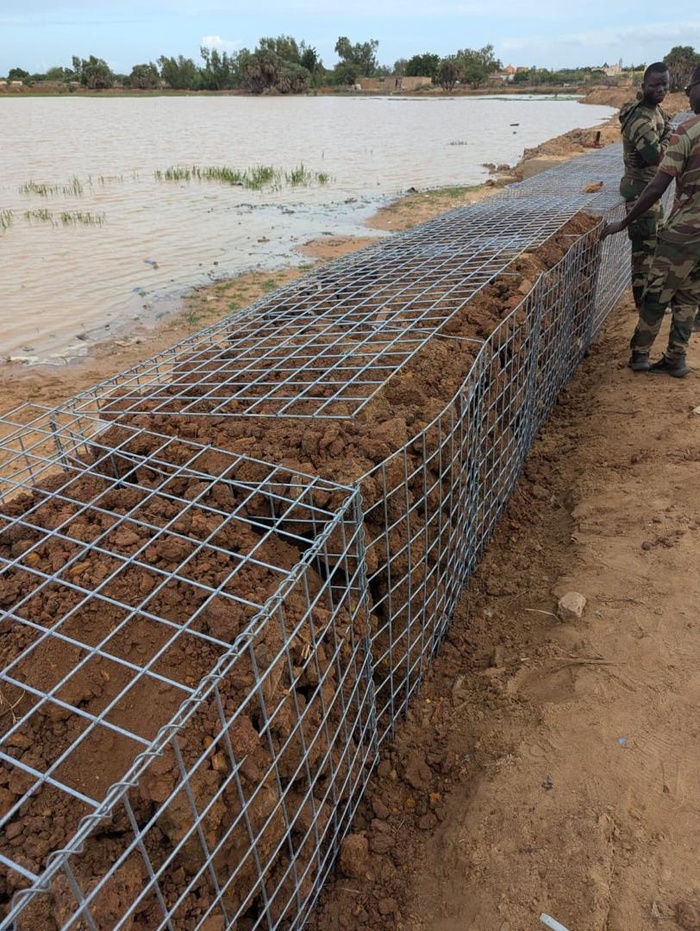 Forces Armées: Le génie militaire à la rescousse des populations du fleuve Sénégal en proie aux inondations Forces Armées: Le génie militaire à la rescousse des populations du fleuve Sénégal en proie aux inondations