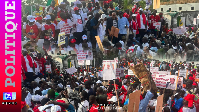 Manifestation Pacifique à Louga : la population dans la rue, exige la libération de Moustapha Diop Manifestation Pacifique à Louga : la population dans la rue, exige la libération de Moustapha Diop
