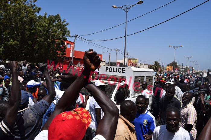 Fermeture de Walfadjri : Les forces de l’ordre se retirent finalement Fermeture de Walfadjri : Les forces de l’ordre se retirent finalement