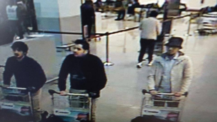 l'EI revendique les attentats, une photo des suspects circule, bilan actuel de 34 morts l'EI revendique les attentats, une photo des suspects circule, bilan actuel de 34 morts