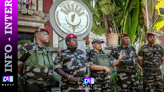 Madagascar: le nouvel homme fort dément avoir fait un "coup d'Etat", Rajoelina confirme sa fuite