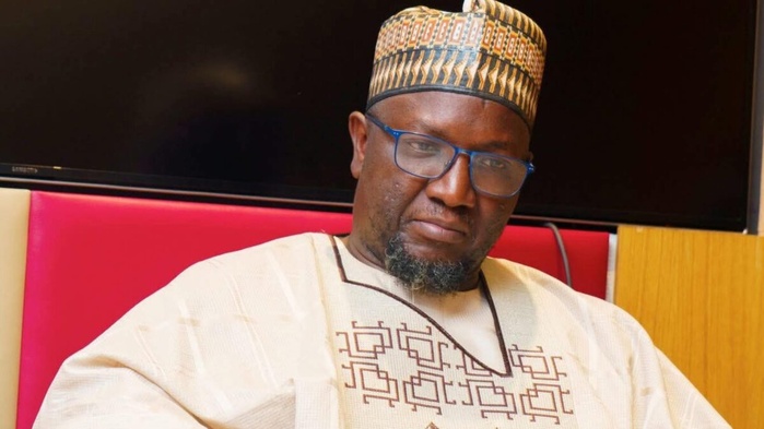 Tensions au Sénégal : "Couper signal yeufou Bandit la, arrêter des journalistes dans l'exerce leur fonction yeufou saï-saï la" (Cheilh Oumar Diagne) Tensions au Sénégal : "Couper signal yeufou Bandit la, arrêter des journalistes dans l'exerce leur fonction yeufou saï-saï la" (Cheilh Oumar Diagne)