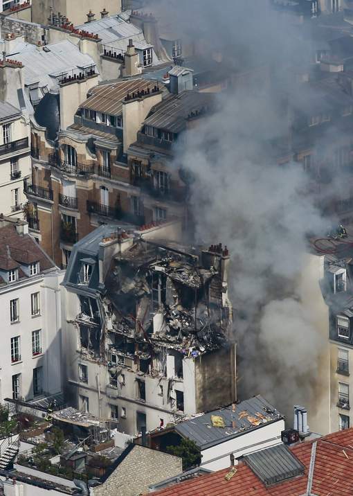 Violente explosion due au gaz dans le centre de Paris