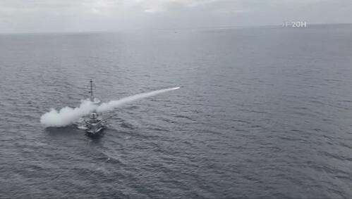 Journée des Forces Armées 2025 : La Marine nationale réussit un tir de missile antinavire historique