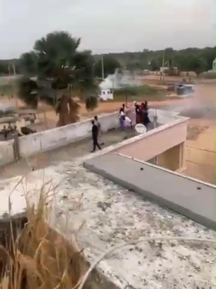 Khelcom Biram- Affrontements à l'USSEIN: Plusieurs étudiants arrêtés, d'autres blessés... Khelcom Biram- Affrontements à l'USSEIN: Plusieurs étudiants arrêtés, d'autres blessés...