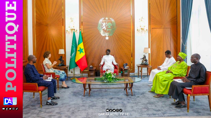 Présence remarquée hier de Mimi Touré aux côtés du Président : une réponse à Ousmane Sonko ? Présence remarquée hier de Mimi Touré aux côtés du Président : une réponse à Ousmane Sonko ?