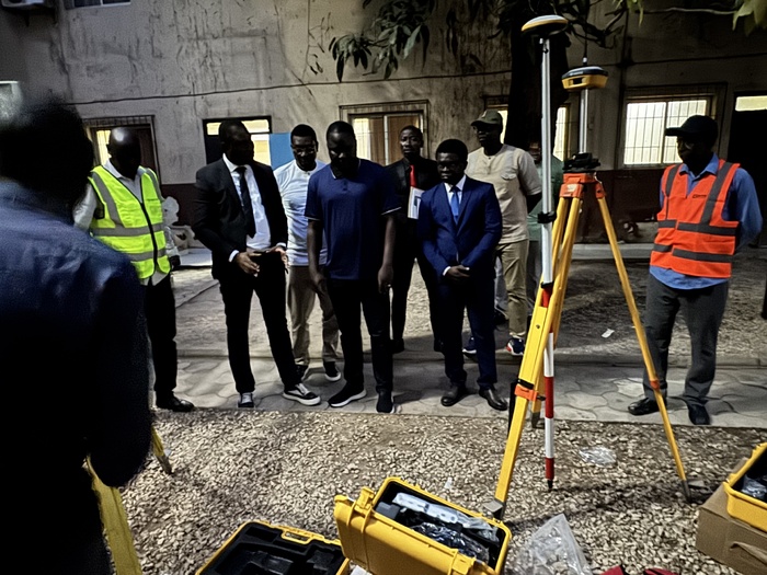 Visite guidée au CFP-TP : Le ministre Déthié Fall s’engage à accompagner le centre de formation pour une montée en puissance Visite guidée au CFP-TP : Le ministre Déthié Fall s’engage à accompagner le centre de formation pour une montée en puissance