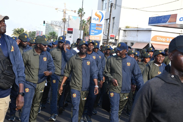 Semaine des Forces Armées : Le PR Diomaye Faye participe à la Randonnée Pédestre Semaine des Forces Armées : Le PR Diomaye Faye participe à la Randonnée Pédestre