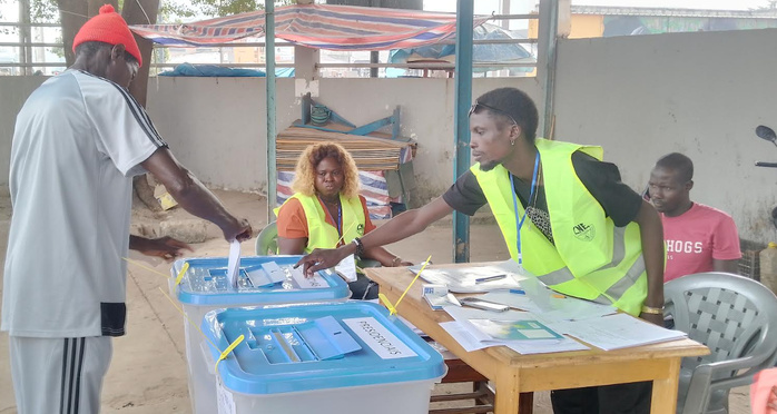 KOLDA : Les Bissau guinéens à l'assaut des urnes... KOLDA : Les Bissau guinéens à l'assaut des urnes...