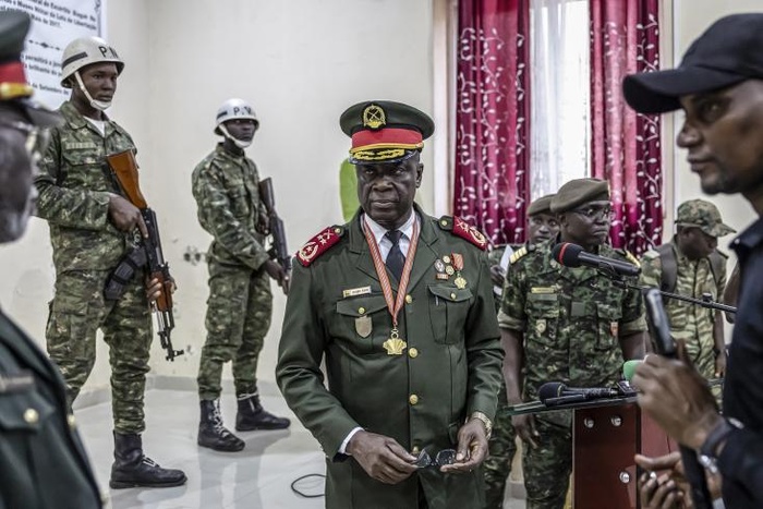 Coup d'Etat en Guinée-Bissau: la junte conforte son pouvoir dans le pays suspendu par l'UA Coup d'Etat en Guinée-Bissau: la junte conforte son pouvoir dans le pays suspendu par l'UA