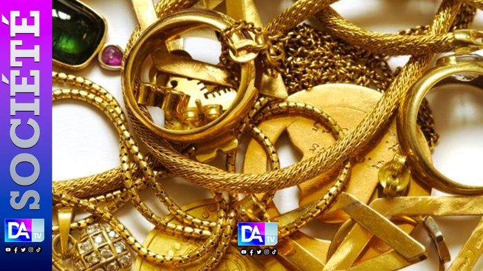 MALICOUNDA — Bijoux à 1,5 million bradés à 100 000 FCFA : l’incroyable forfait d’une employée de maison MALICOUNDA — Bijoux à 1,5 million bradés à 100 000 FCFA : l’incroyable forfait d’une employée de maison