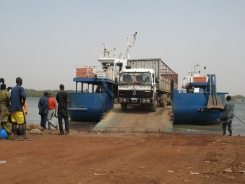 RADICALISATION DU BLOCUS DE LA TRANSGAMBIENNE : Des camions guinéens bloqués à la frontière